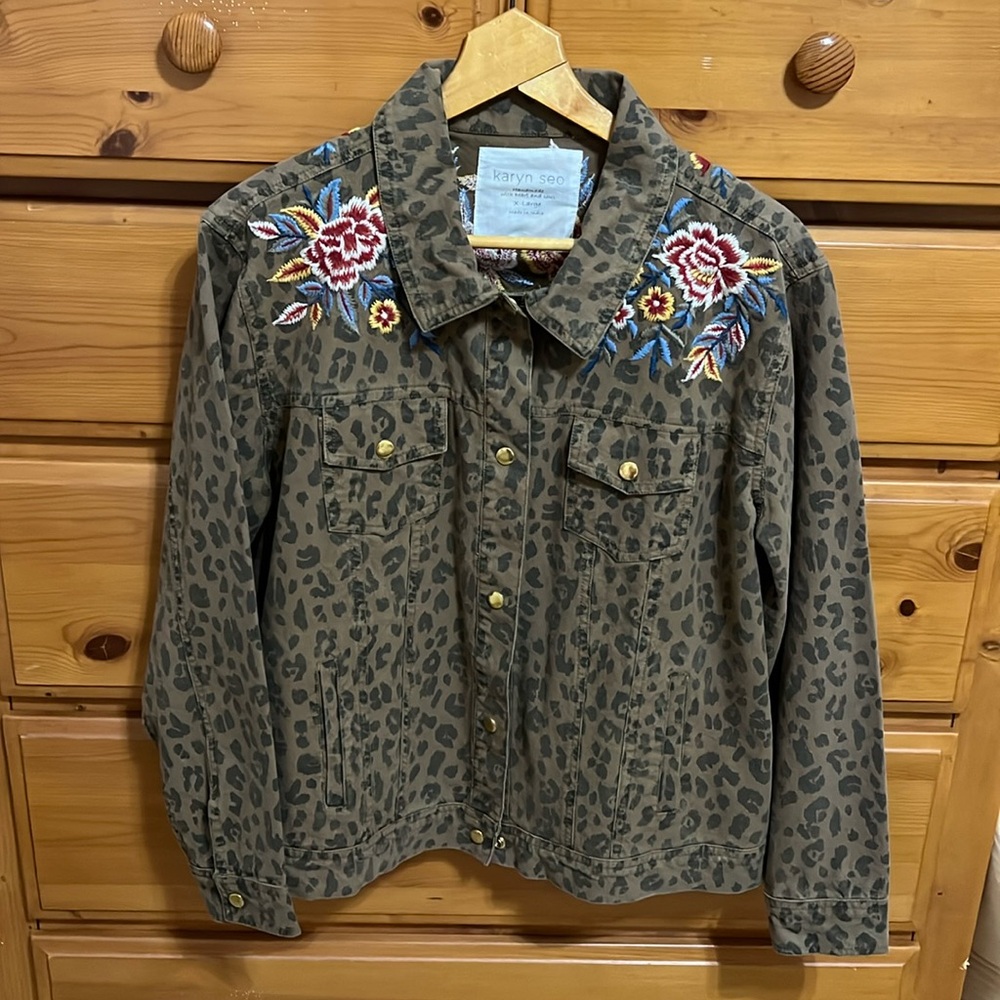 karyn seo Leopard Print Canvas Jacket w/Embroidery - XL
